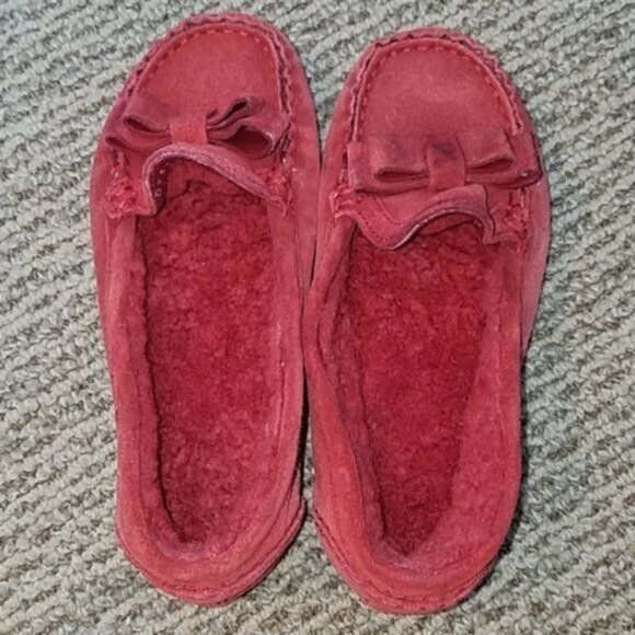 Red Shoes Cole Haan Loafers SLIPPERS Suede House Shoes Kids Size 10 YOUTH - Picture 8 of 12